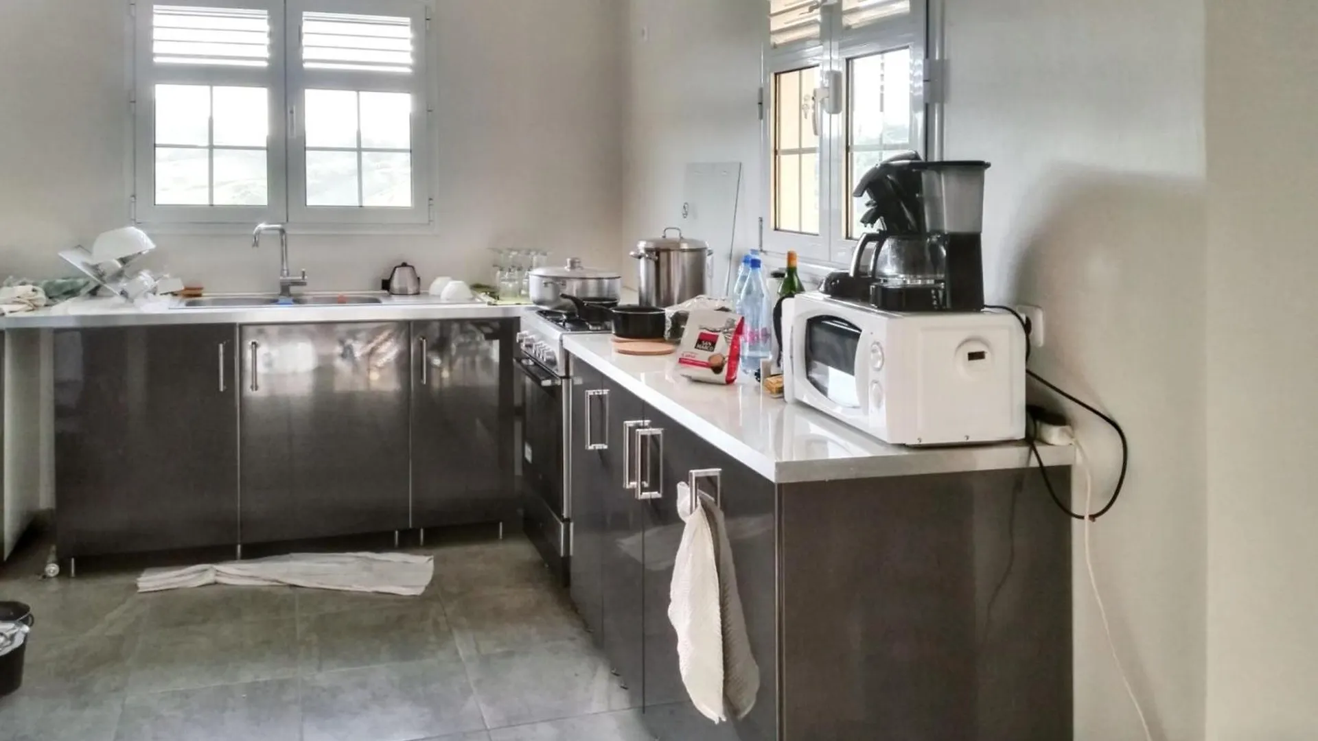 Appartement Spacieux Avec Vue Montagne A Le Marin 82 M² 0*,
