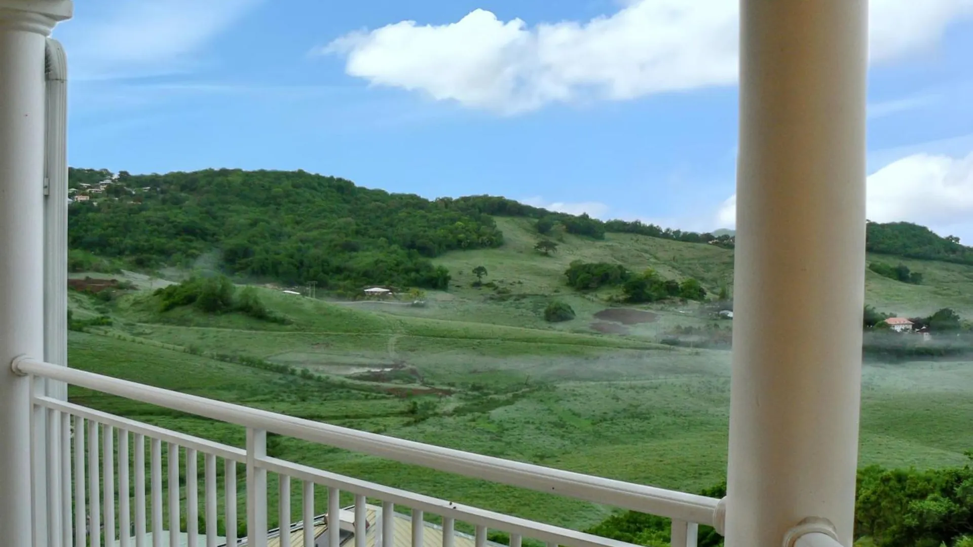 Appartement Spacieux Avec Vue Montagne A Le Marin 82 M² Martinique